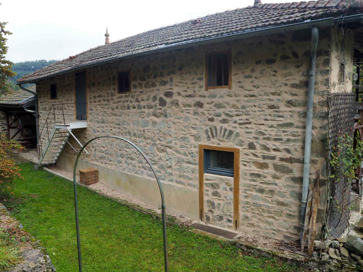 Le Chatel En Beaujolais Valsonne Exterior photo