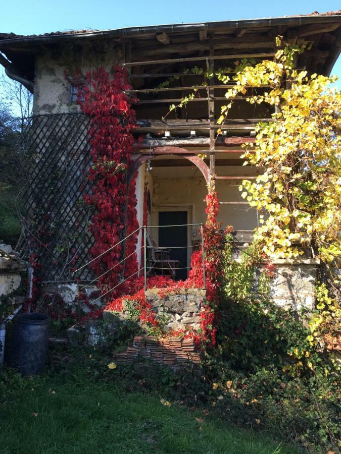 Le Chatel En Beaujolais Valsonne Exterior photo